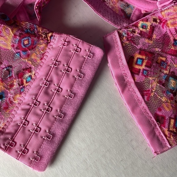 BLACK FUCHSIA Bra 36B Push Up Wide Band Stretch Lace Pink Geo Print Underwire - Picture 10 of 11